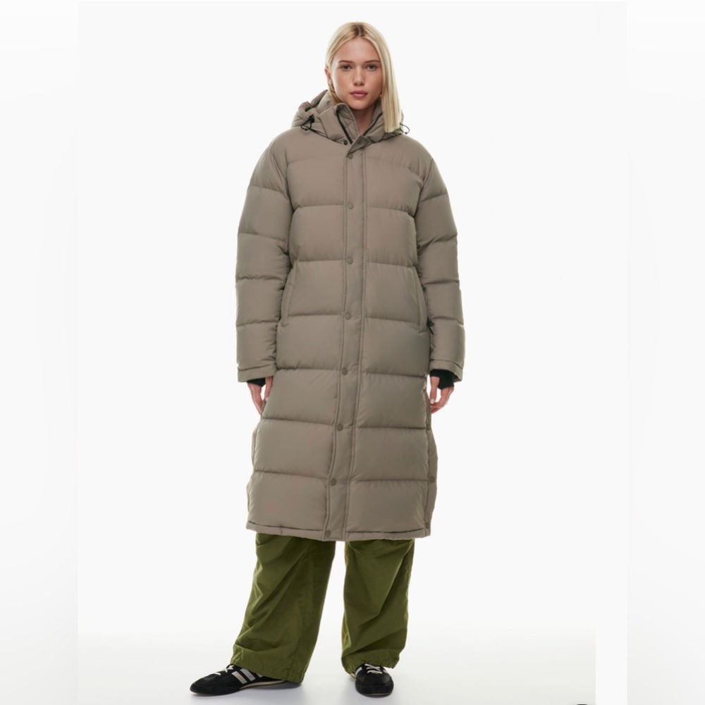 Like new Aritzia Puffer Jacket The Super Puff™ Long
